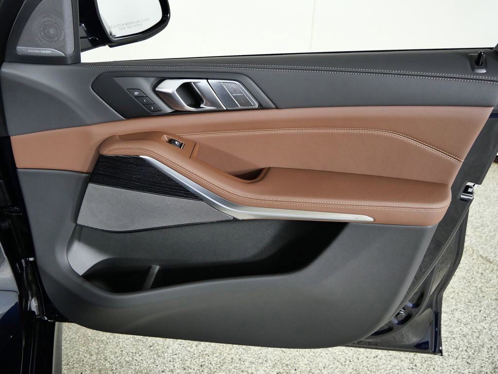 Thumbnail: 2026 BMW X7 - 20