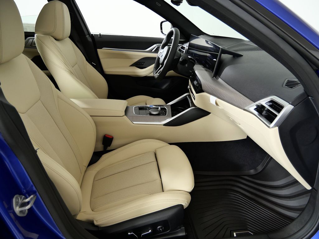 Thumbnail: 2025 BMW i4 - 20