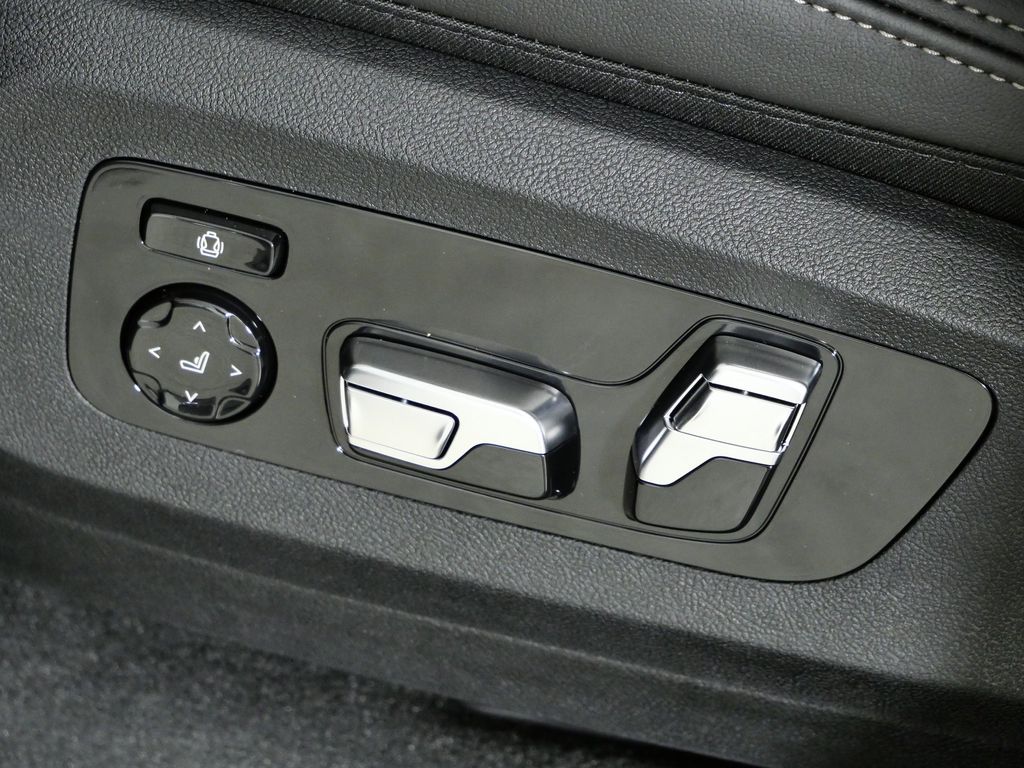 Thumbnail: 2026 BMW X5 - 39