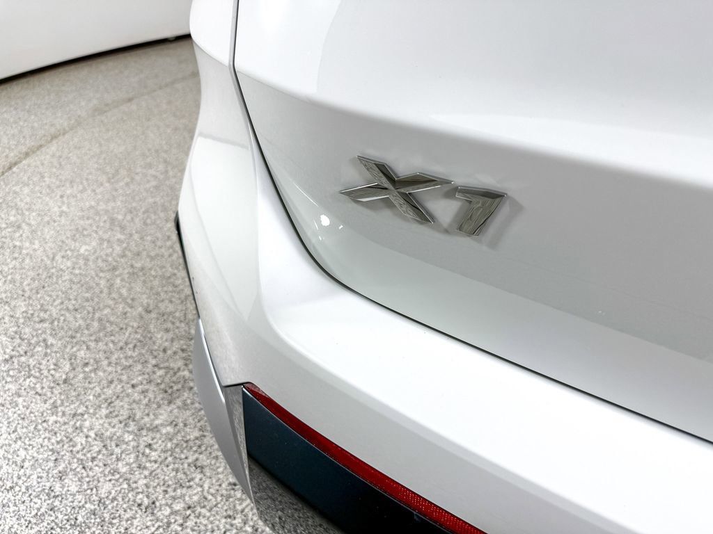 Thumbnail: 2025 BMW X1 - 15