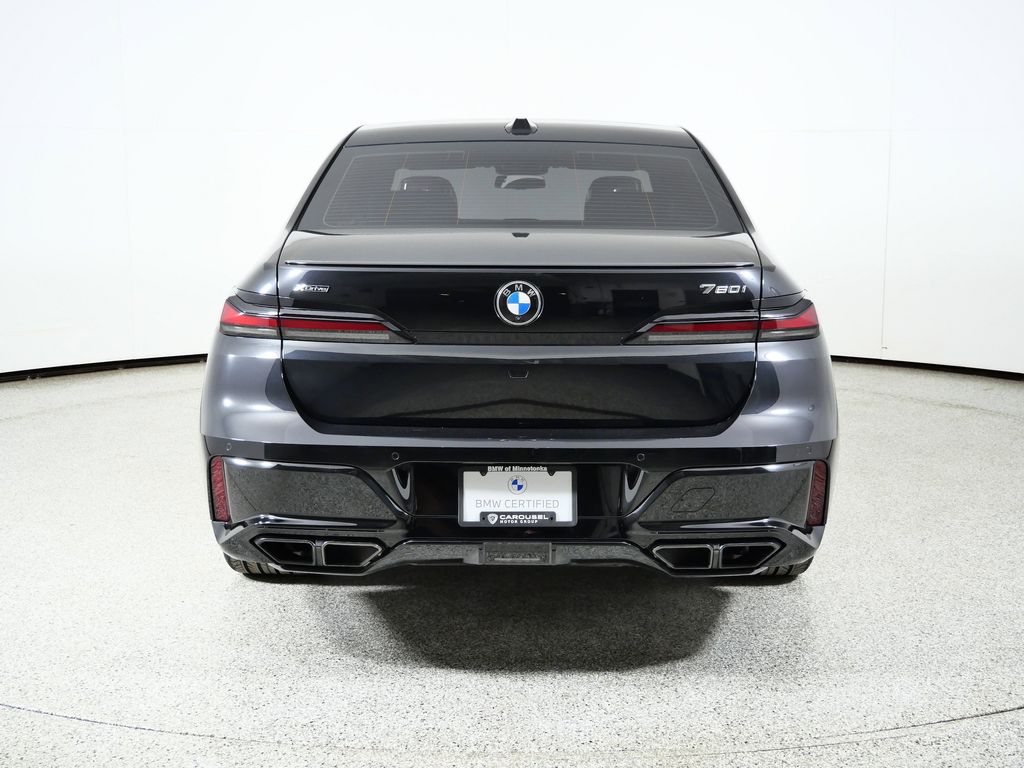 Thumbnail: 2023 BMW 7 Series - 12