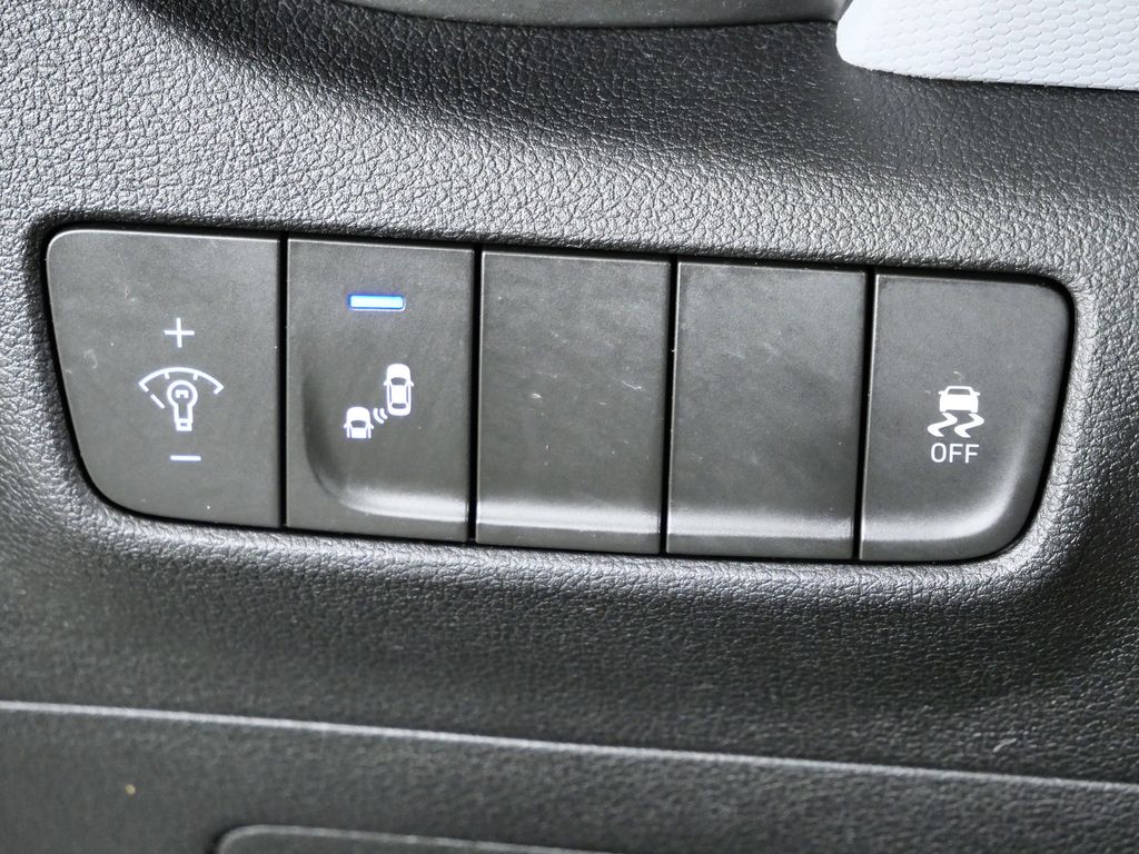 Thumbnail: 2018 Hyundai Kona - 38