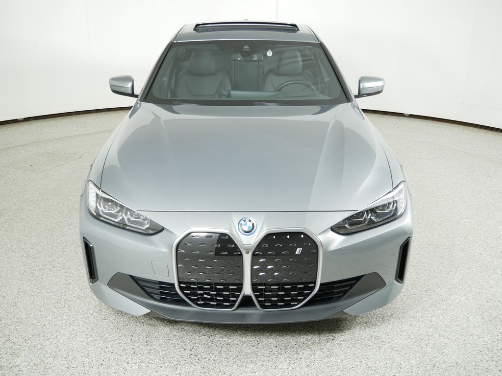 Thumbnail: 2023 BMW i4 - 18