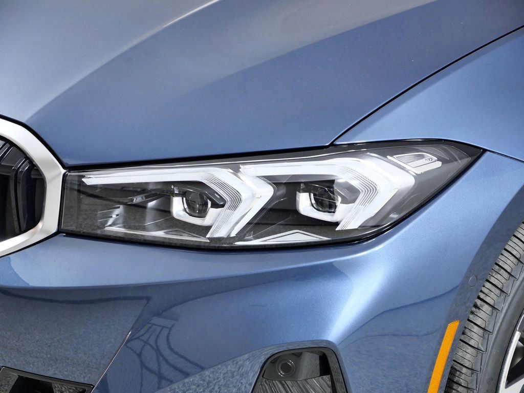 Thumbnail: 2026 BMW 3 Series - 4