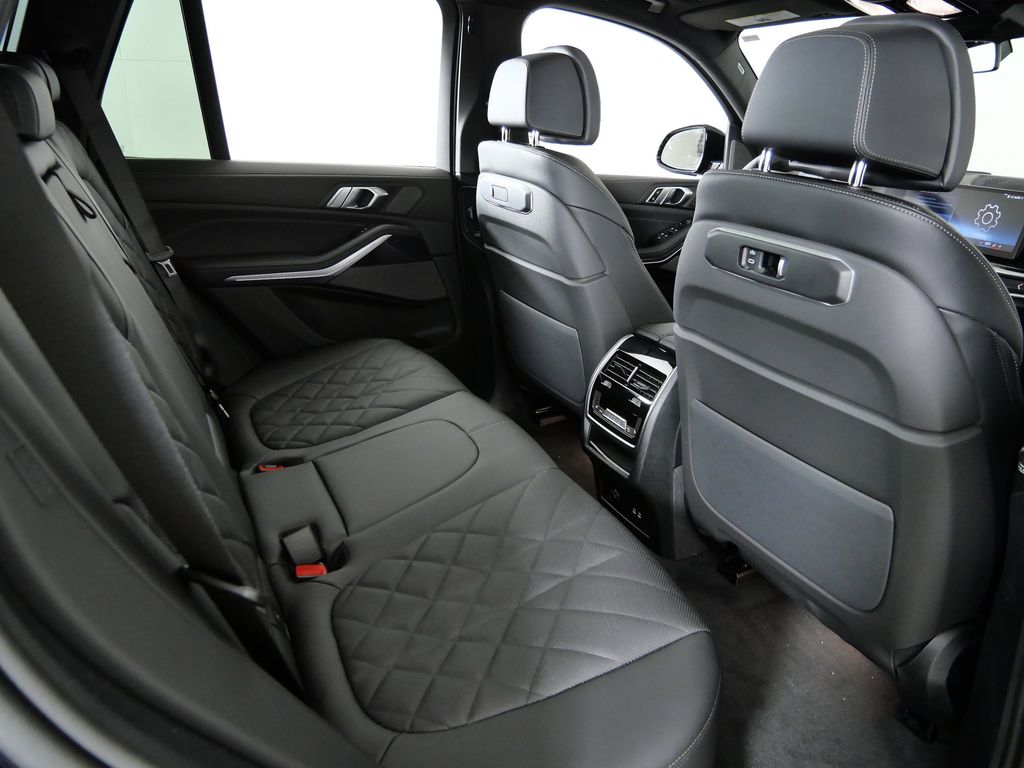 Thumbnail: 2026 BMW X5 - 26