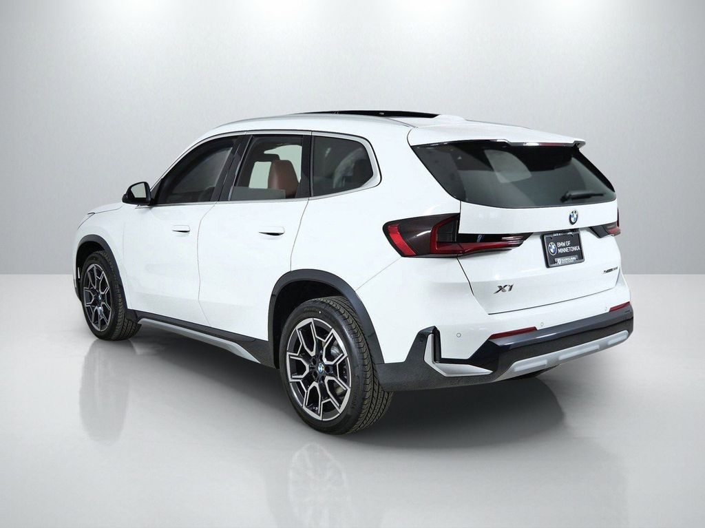 Thumbnail: 2026 BMW X1 - 15