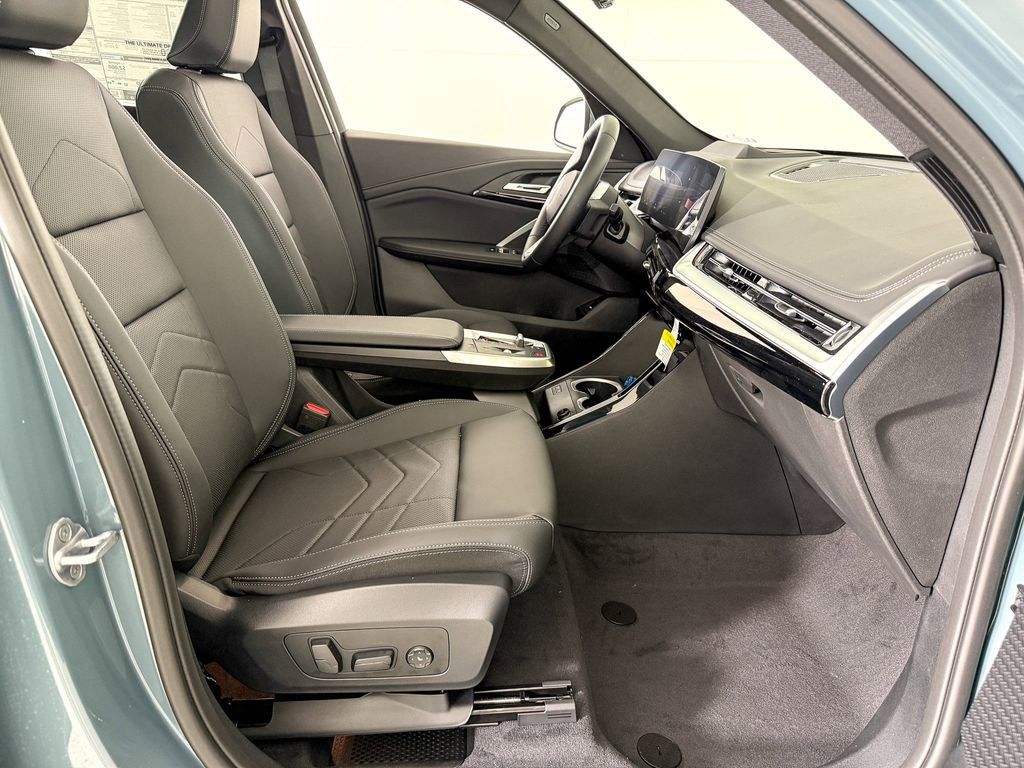 Thumbnail: 2025 BMW X1 - 23