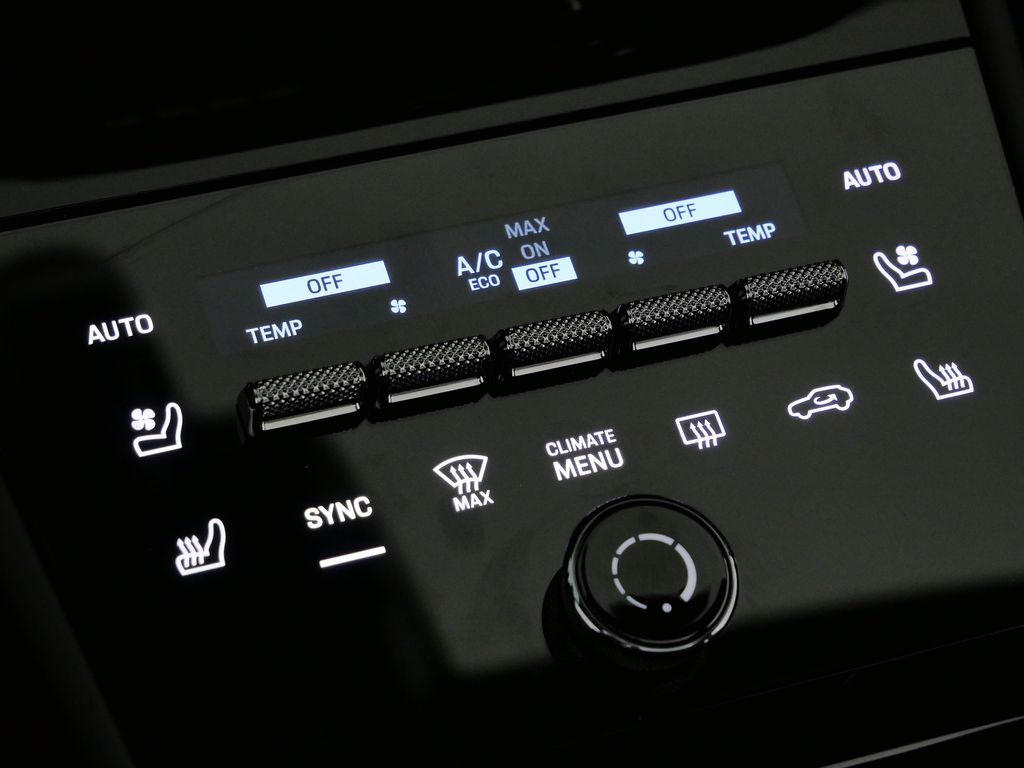 Thumbnail: 2024 Porsche Cayenne - 46