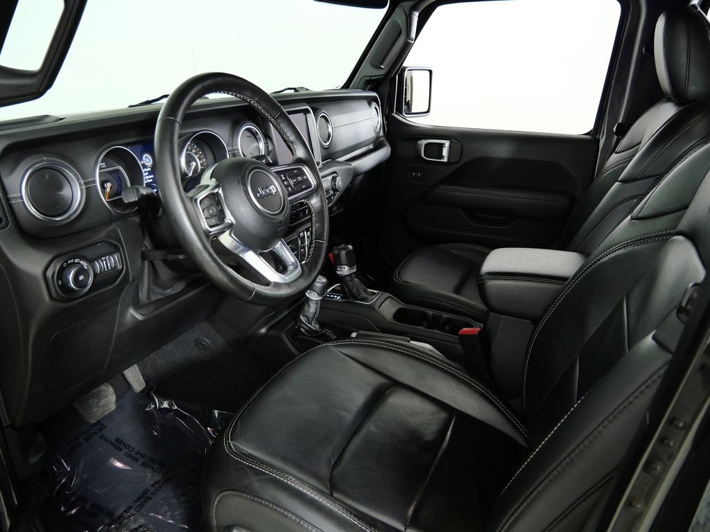 Thumbnail: 2019 Jeep Wrangler - 32