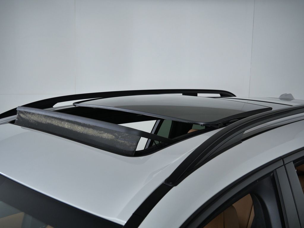 Thumbnail: 2023 BMW X7 - 22