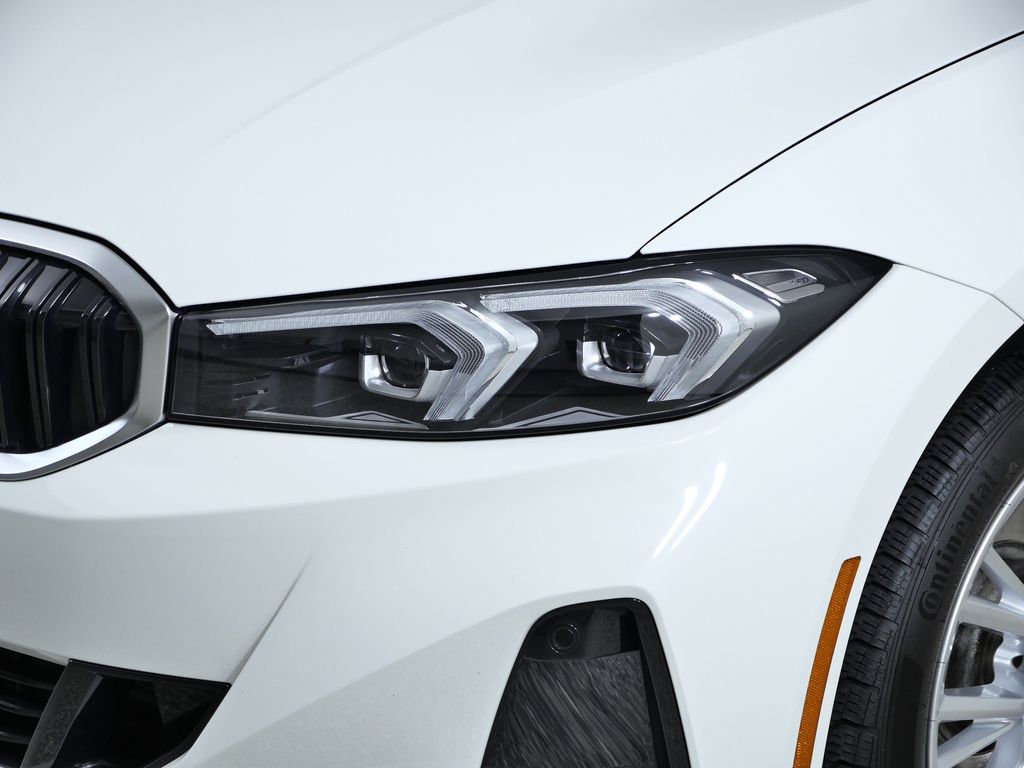 Thumbnail: 2023 BMW 3 Series - 4