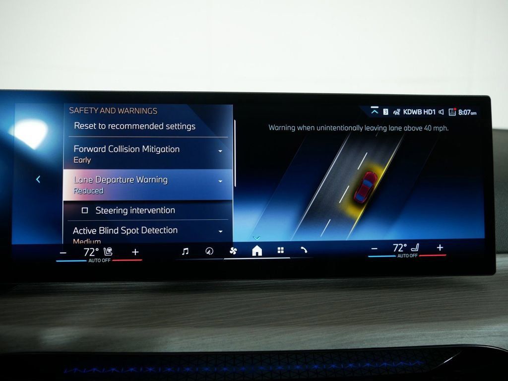 Thumbnail: 2025 BMW i4 - 44