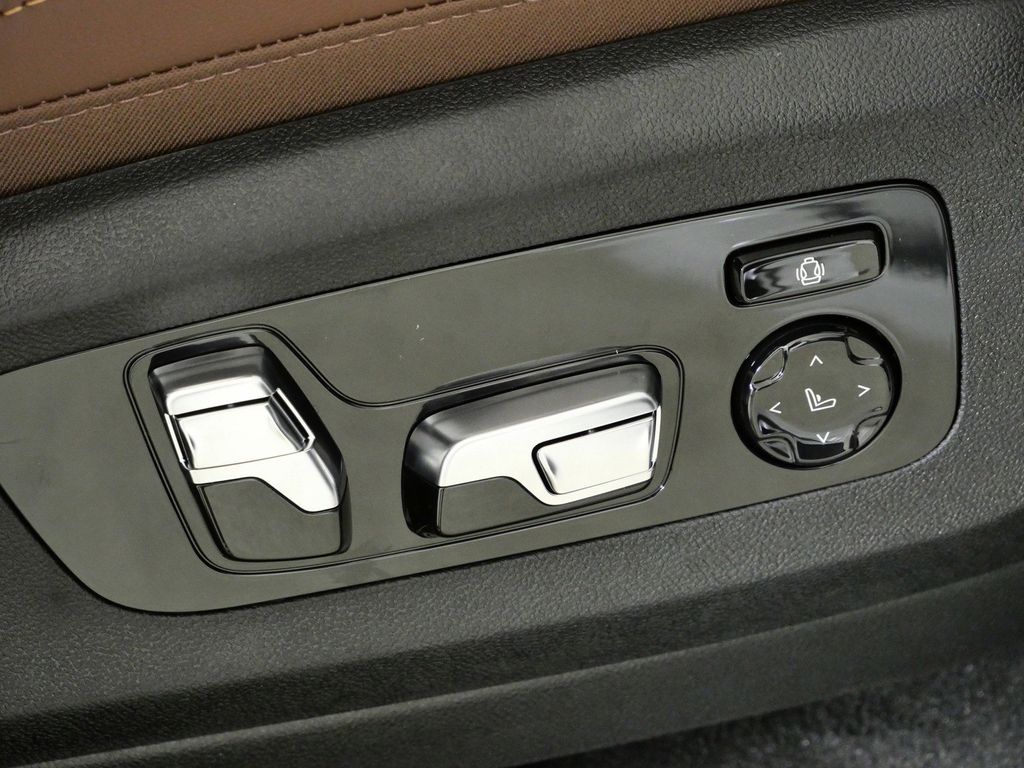 Thumbnail: 2026 BMW X5 - 22