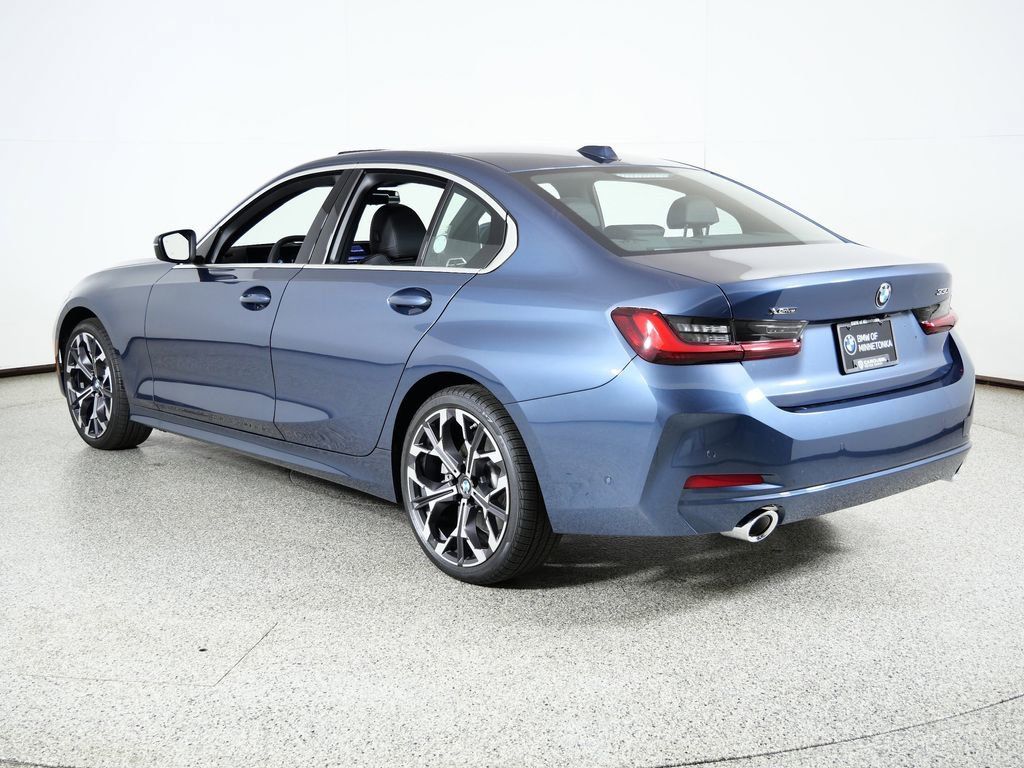 Thumbnail: 2026 BMW 3 Series - 16