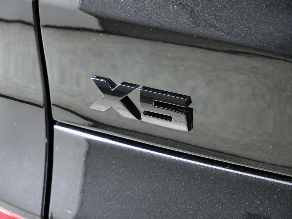 Thumbnail: 2026 BMW X5 - 13