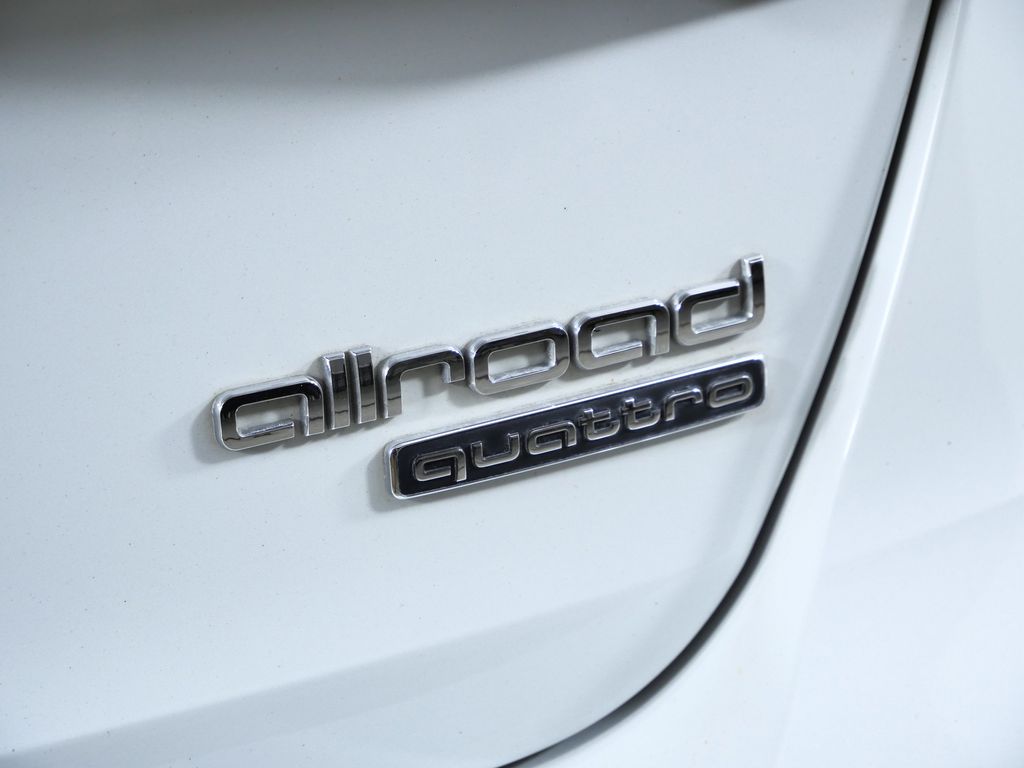 Thumbnail: 2021 Audi A4 - 13