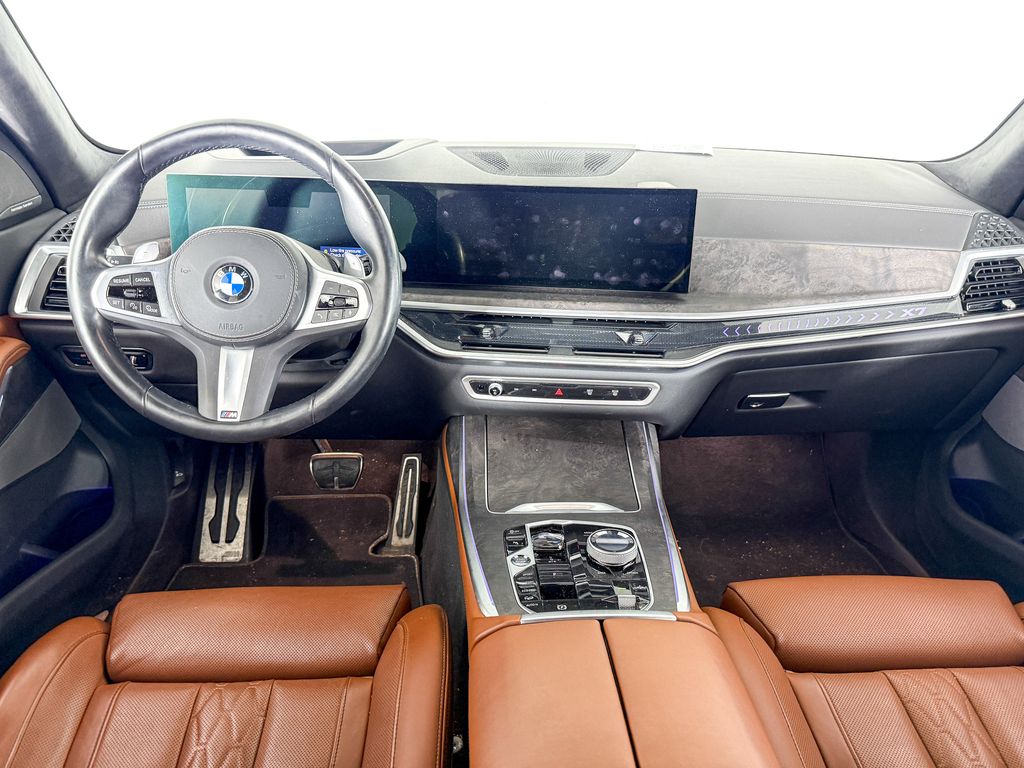 Thumbnail: 2023 BMW X7 - 9
