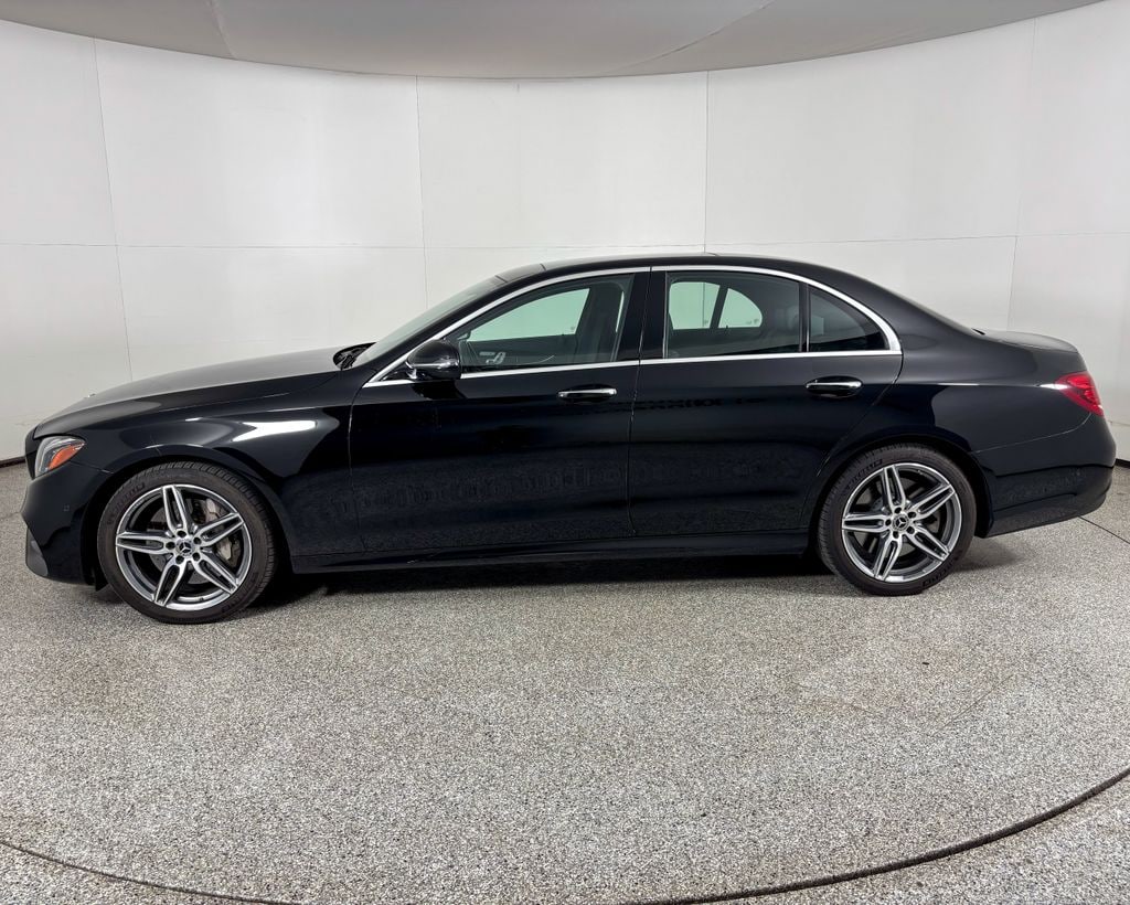 Thumbnail: 2020 Mercedes-Benz E-Class - 6