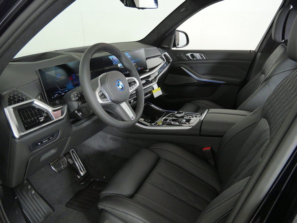Thumbnail: 2026 BMW X5 - 35