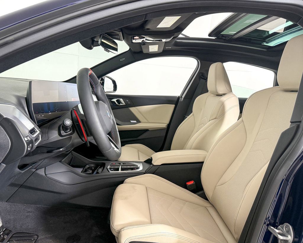 Thumbnail: 2025 BMW 2 Series - 33