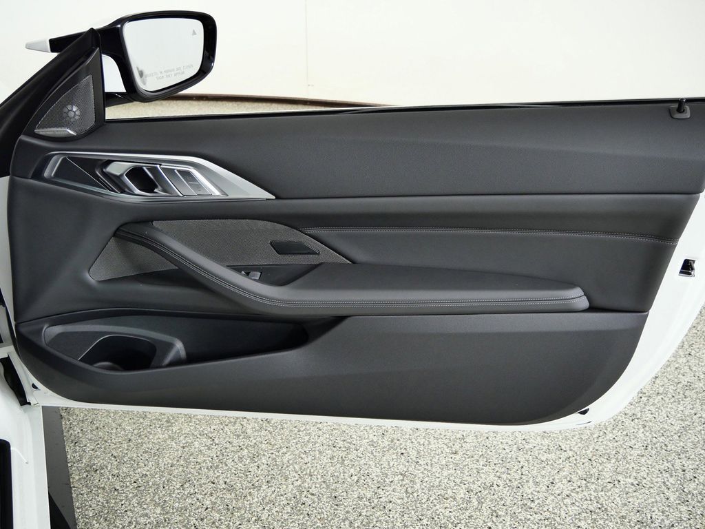 Thumbnail: 2026 BMW M4 - 18