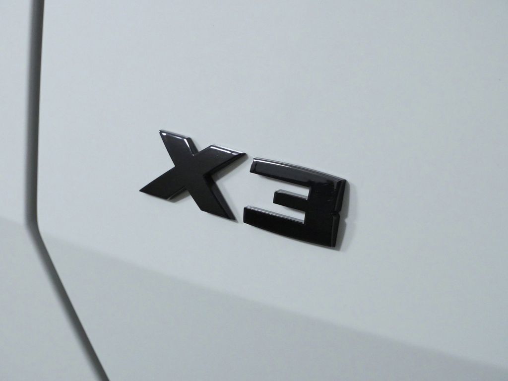 Thumbnail: 2026 BMW X3 - 13