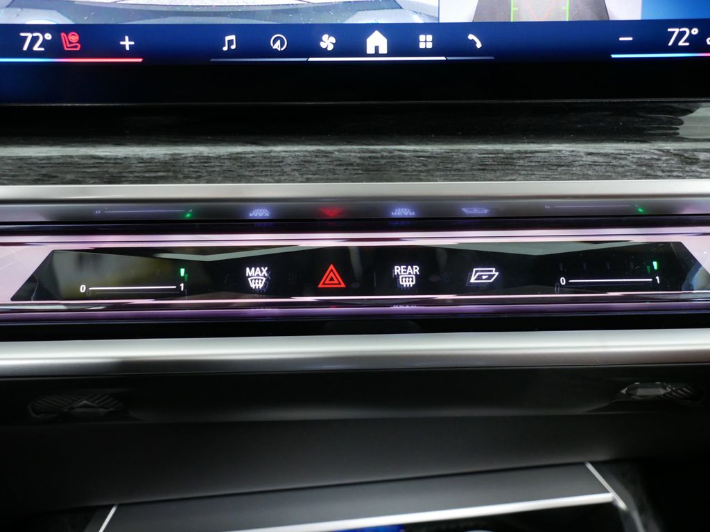 Thumbnail: 2025 BMW 7 Series - 46