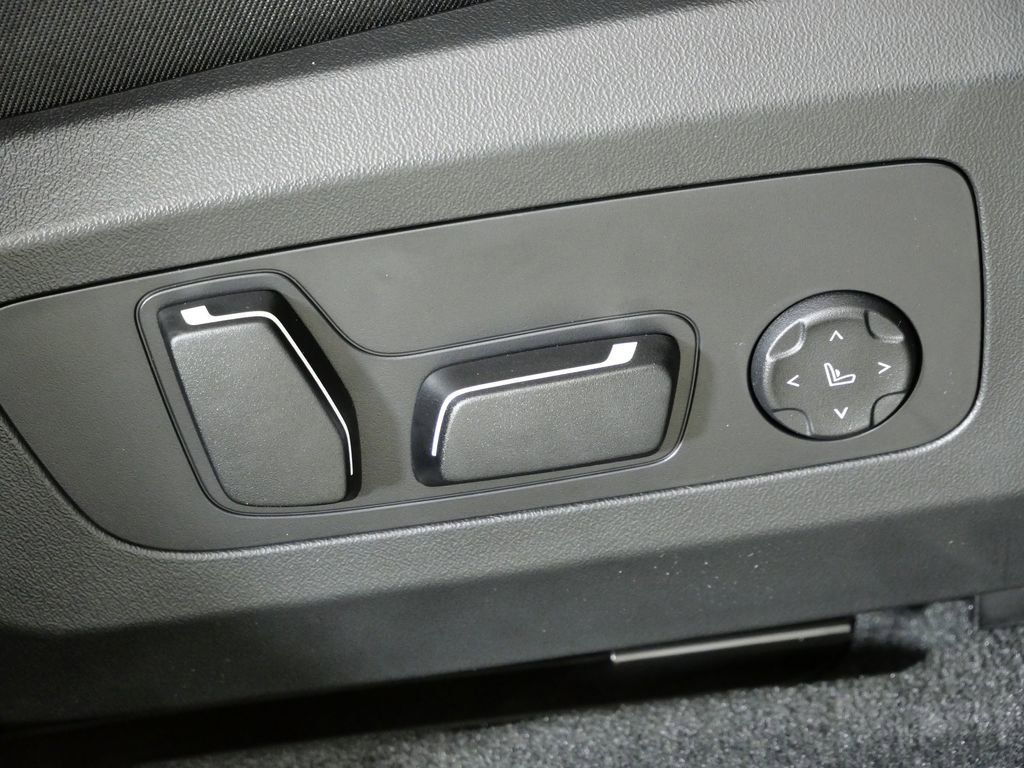 Thumbnail: 2026 BMW X3 - 25