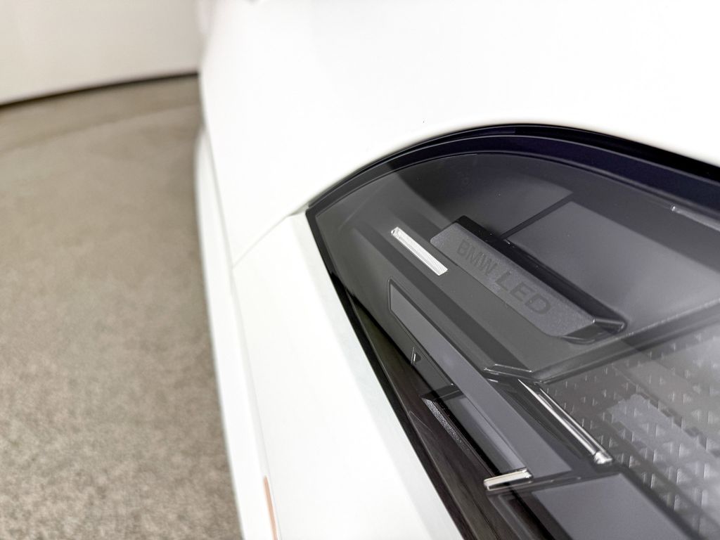 Thumbnail: 2026 BMW X5 - 8