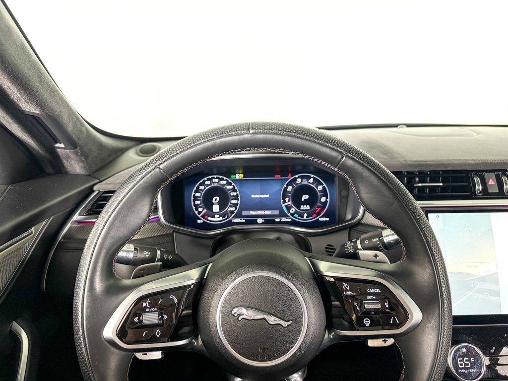 Thumbnail: 2022 Jaguar F-Pace - 8
