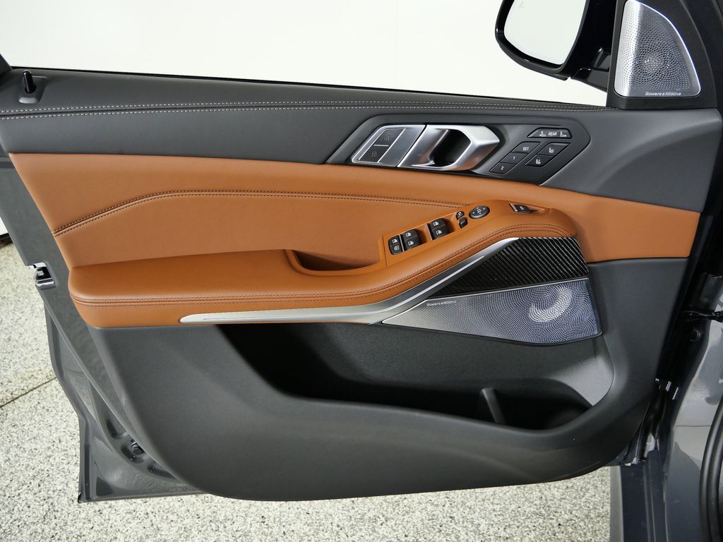 Thumbnail: 2026 BMW X7 - 34