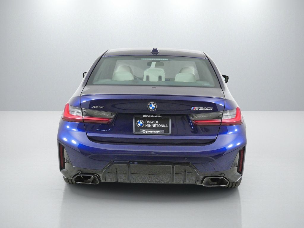 Thumbnail: 2023 BMW 3 Series - 12