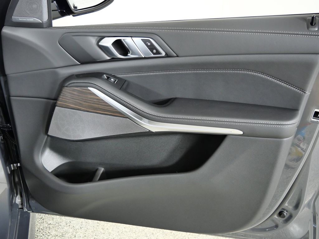 Thumbnail: 2026 BMW X5 - 19