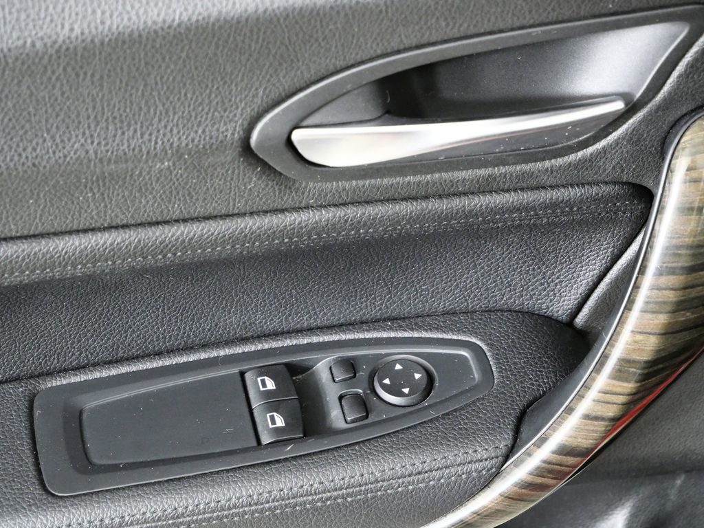 Thumbnail: 2015 BMW 2 Series - 32