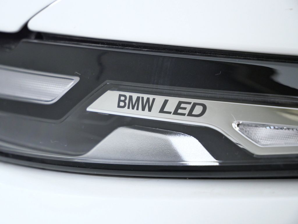 Thumbnail: 2026 BMW X7 - 4