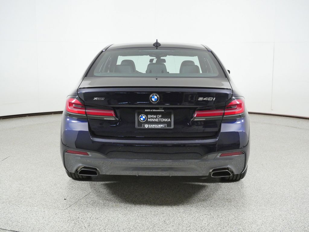 Thumbnail: 2023 BMW 5 Series - 12