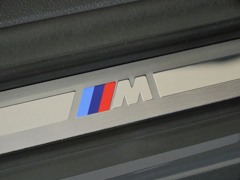 Thumbnail: 2026 BMW i4 - 22
