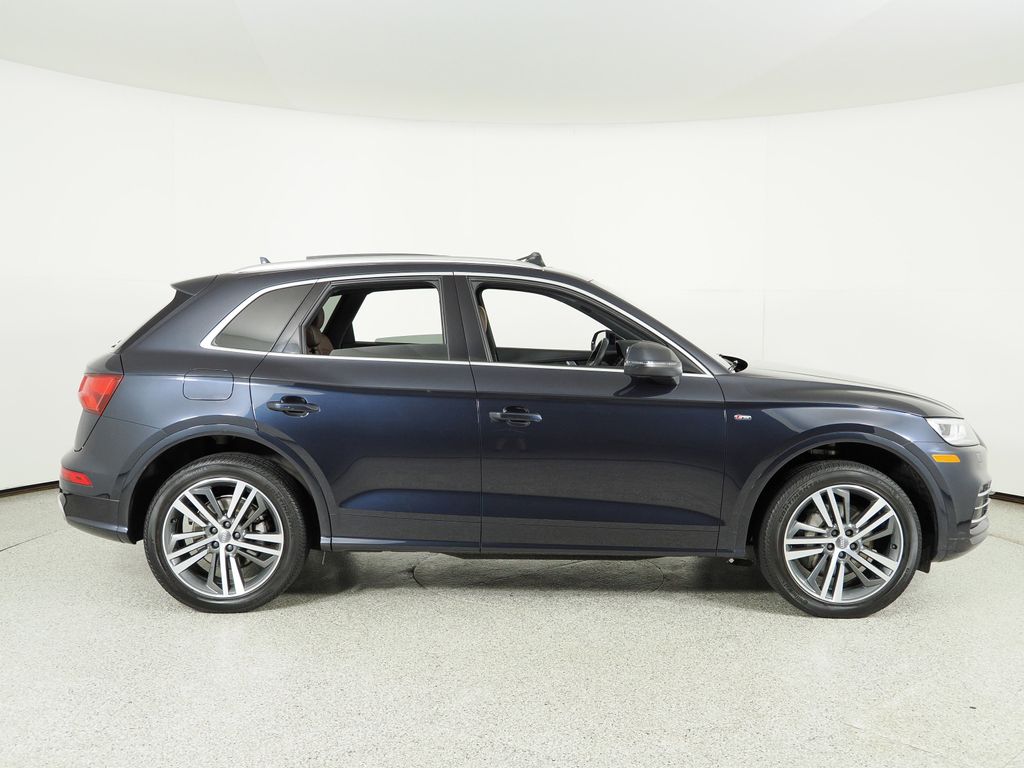 Thumbnail: 2020 Audi Q5 - 8
