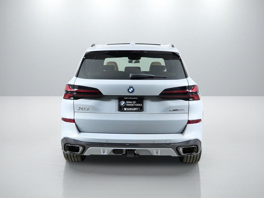 Thumbnail: 2026 BMW X5 - 10