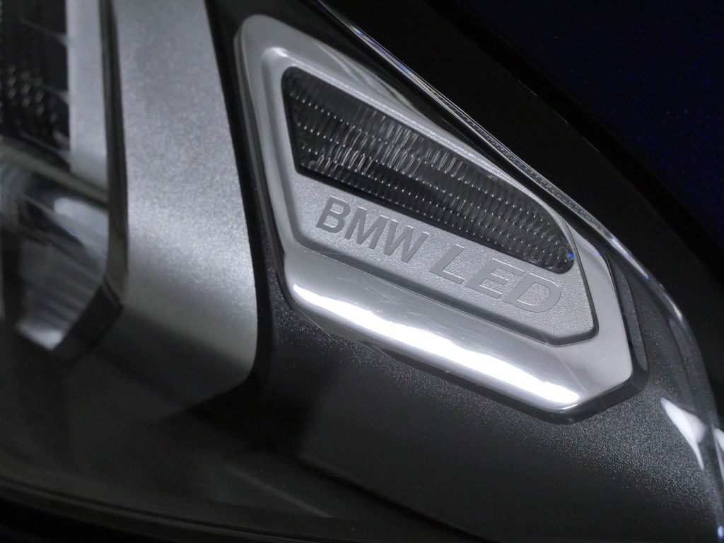 Thumbnail: 2023 BMW 3 Series - 5