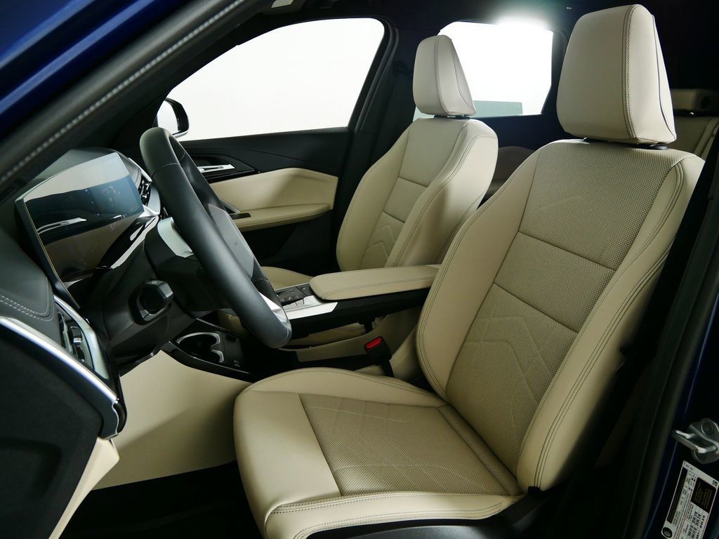 Thumbnail: 2025 BMW X1 - 32