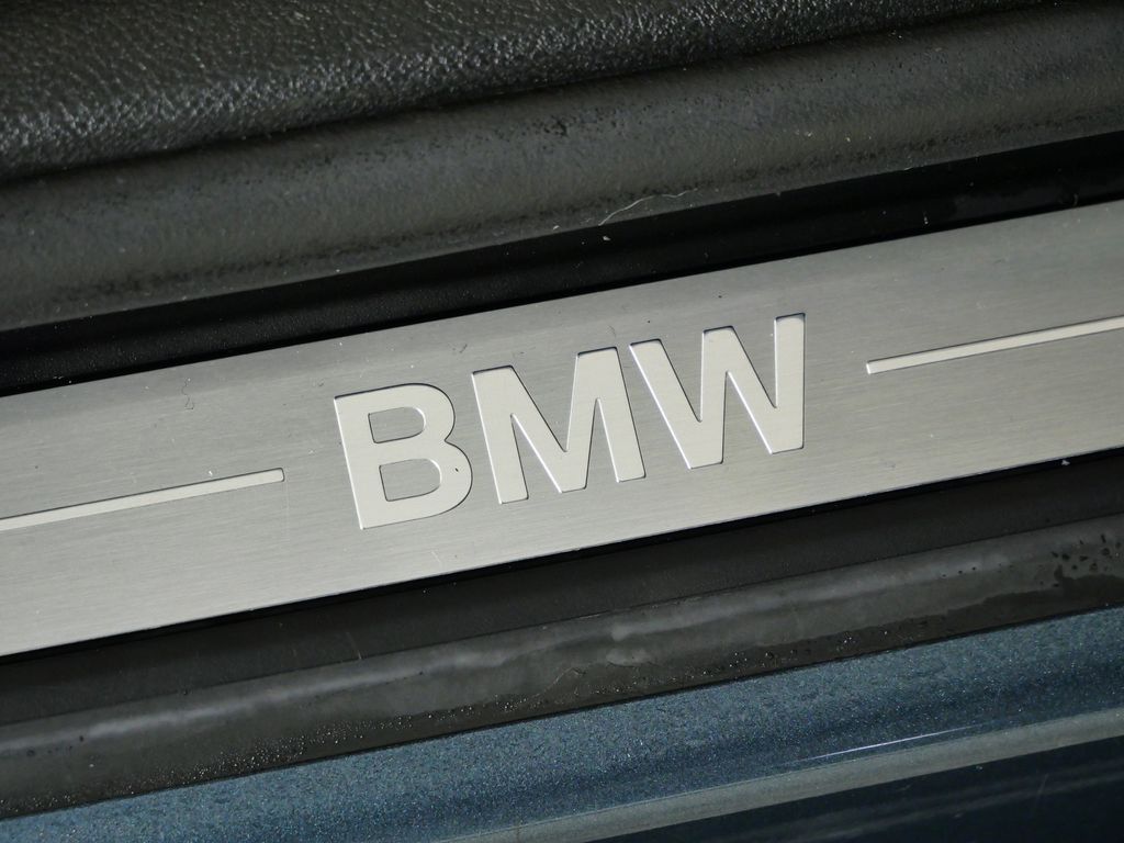 Thumbnail: 2020 BMW 3 Series - 24