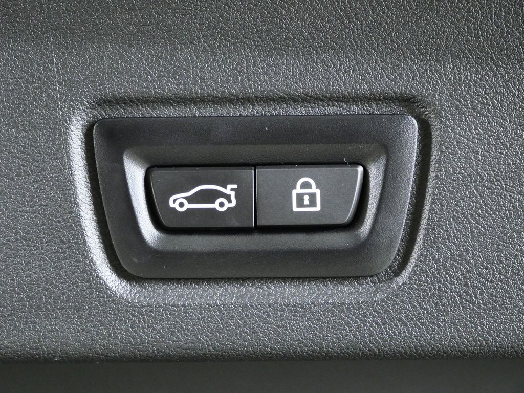 Thumbnail: 2022 BMW 4 Series - 33