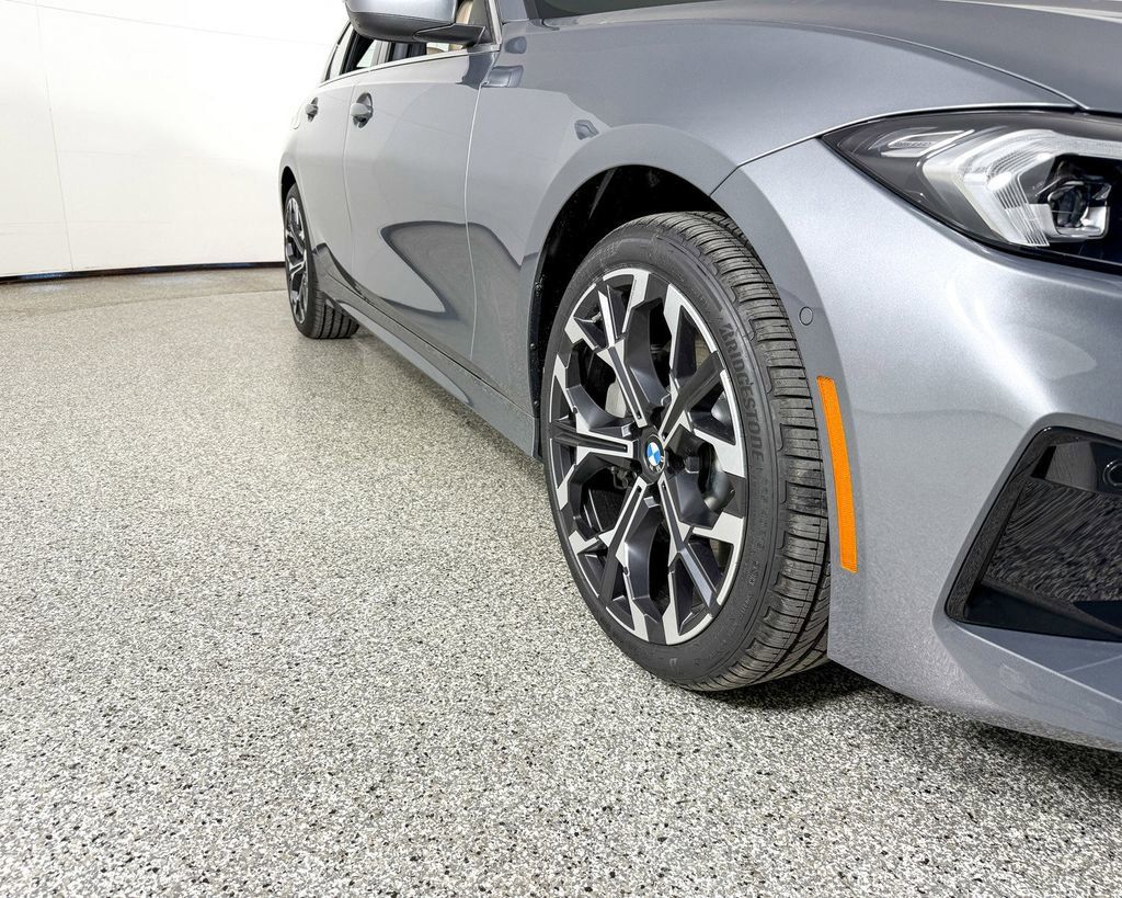 Thumbnail: 2025 BMW 3 Series - 11