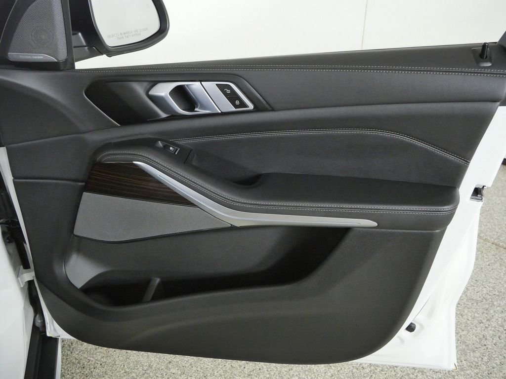 Thumbnail: 2026 BMW X5 - 19