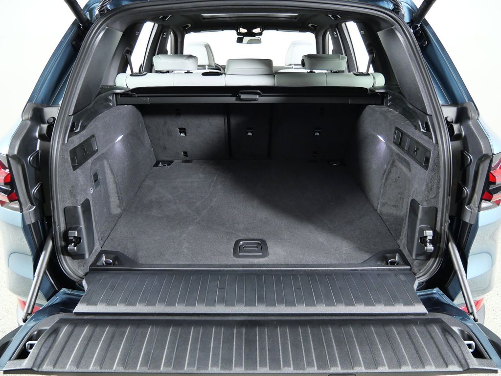 Thumbnail: 2026 BMW X5 - 28