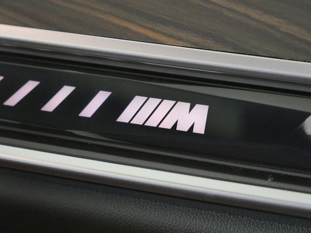 Thumbnail: 2025 BMW X5 - 28