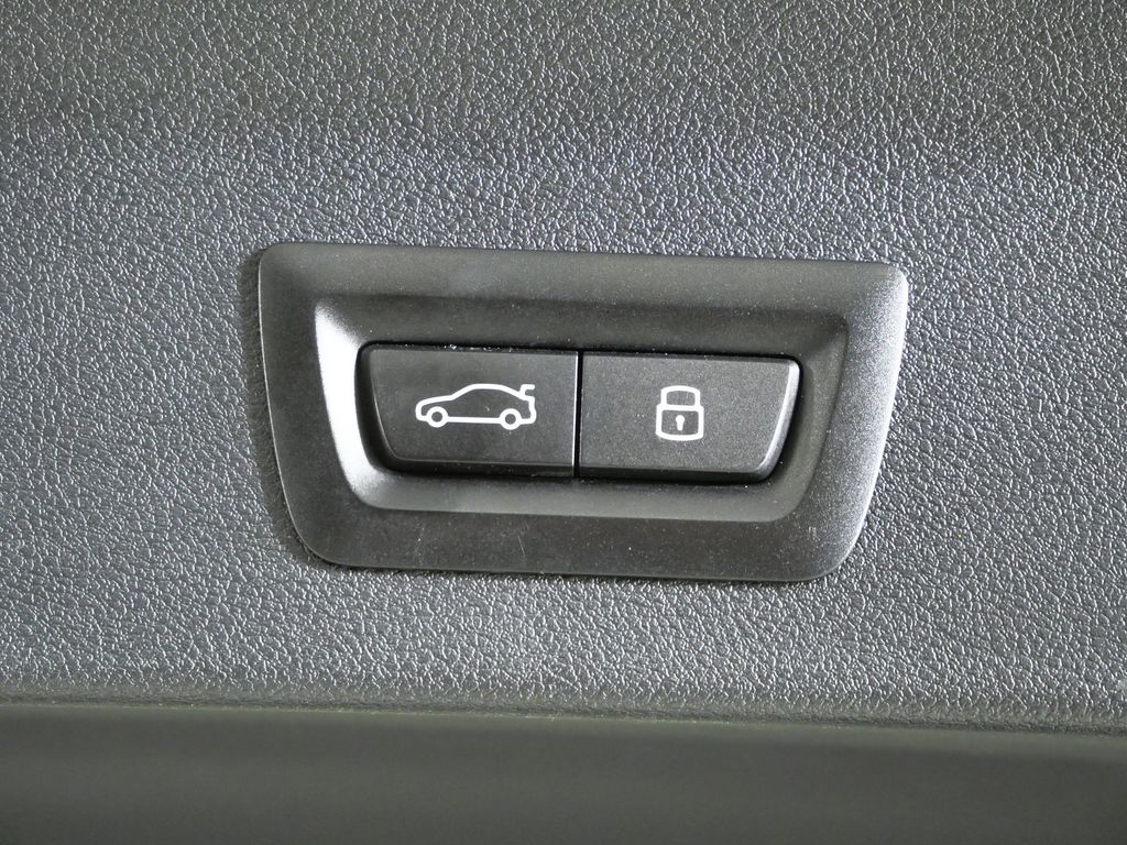 Thumbnail: 2023 BMW X3 - 33