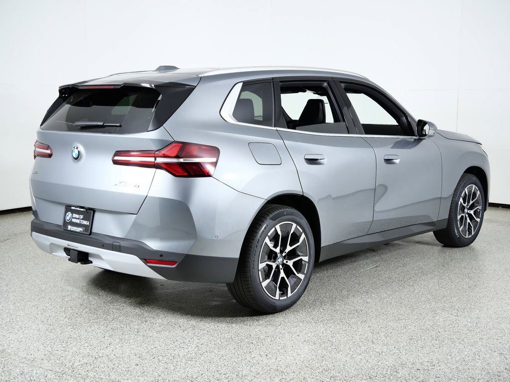 Thumbnail: 2026 BMW X3 - 11