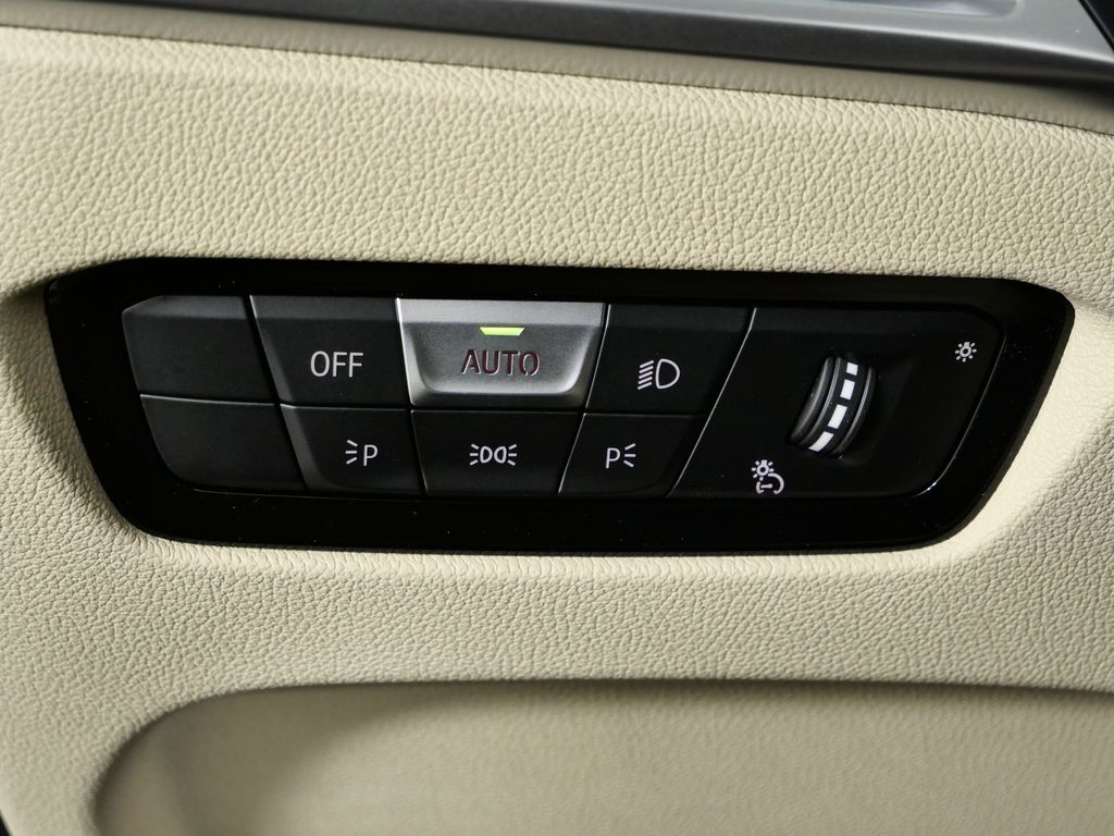 Thumbnail: 2026 BMW 4 Series - 37